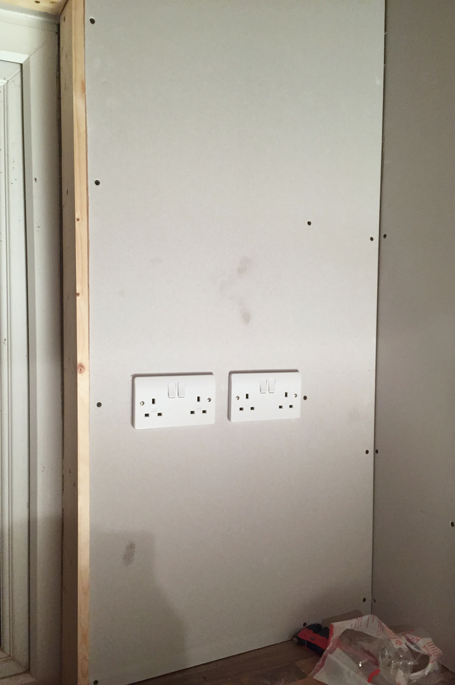Mains sockets